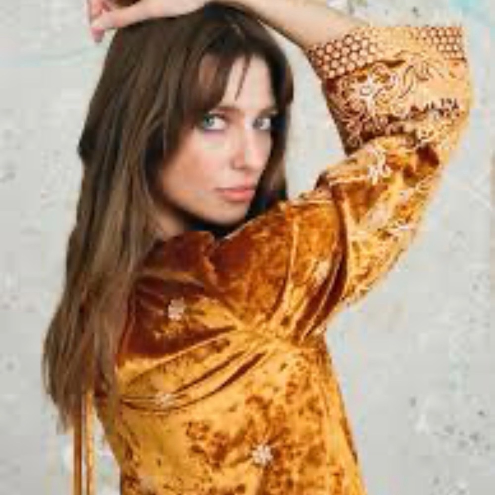 POL Velvet Embroidered Blouse‎ in Gold bohemian